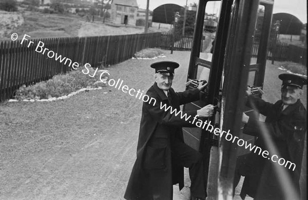 RAILWAY PERSONALITIES CHECKER W.KINLOCK AT MARYBORO